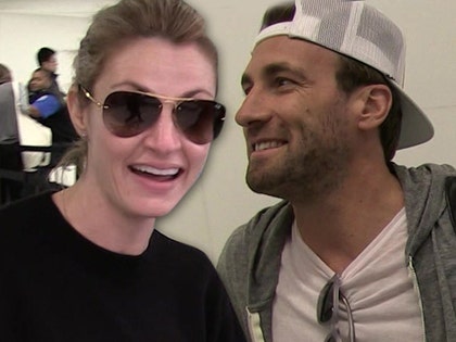1209-erin-andrews-jarret-stoll-TMZ-02