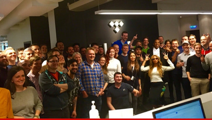 Jay Z Beyonce -- Black Rage Over Whiteout at Tidal :: 0528-jay-z-beyonce-tidal-staff-twitter-3