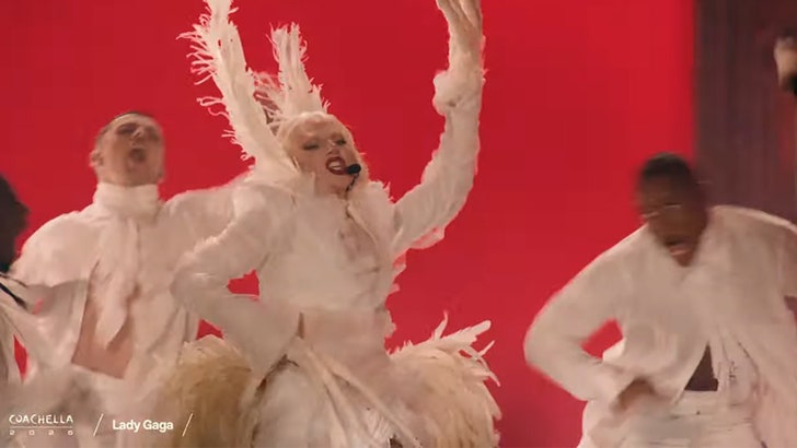 041225_lady_gaga-kal