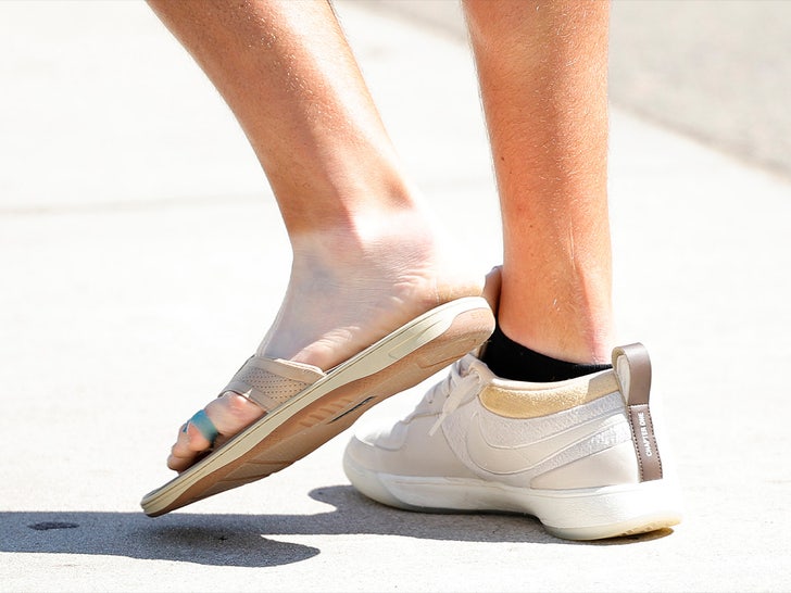 jon rahm foot