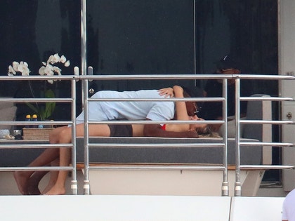Jamie Foxx Girlfriend Cannes Yacht Kissing Jet Ski photos 1