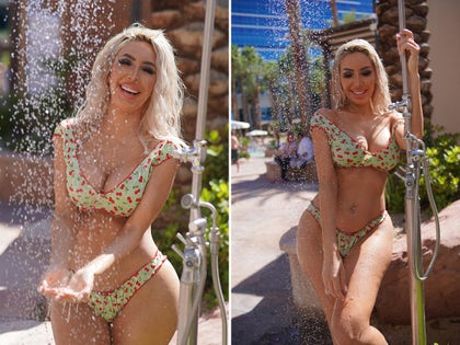 0509-Farrah-Abraham-Rinsing-Off-Poolside-Las-Vegas-Bikini-Pics-PRIMARY