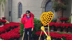 0625-michael-jackson-forest-lawn