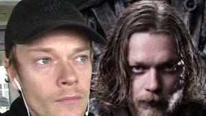 1228-alfie-allen-stunt-double