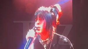 042422_billie_eilish_primary_1