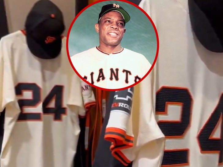 0624 willie mays jersey getty comp