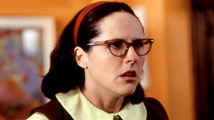 0322-Molly-Shannon-'Memba-Her-PRIMARY