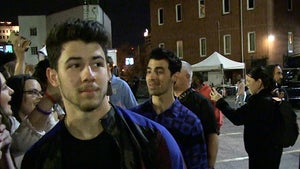 033119_jonas_brothers_primary